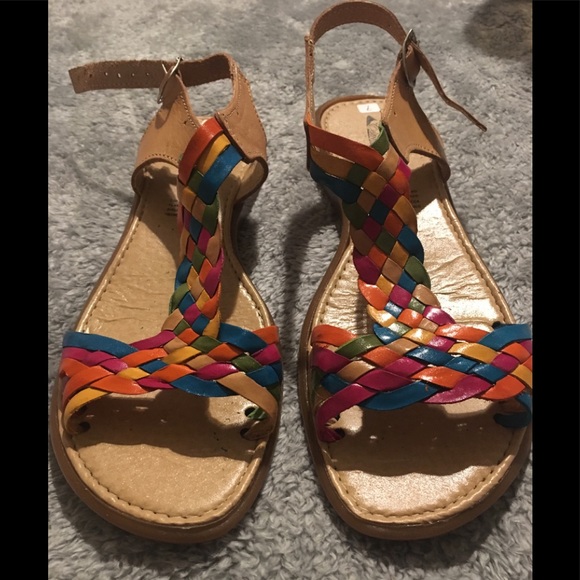 Handcrafted Modern Mexican Huaraches - Picture 1 of 5